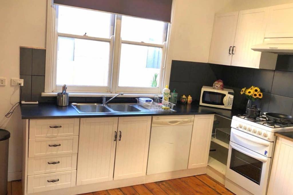 ברוקן היל Modern Charming Miners' Cottage +Free Internet מראה חיצוני תמונה